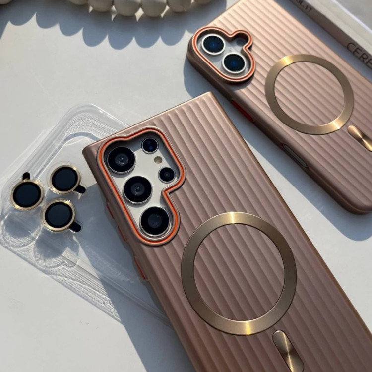 قاب کرکره ای مگ سیف دار آیفون13 پرومکس گلد