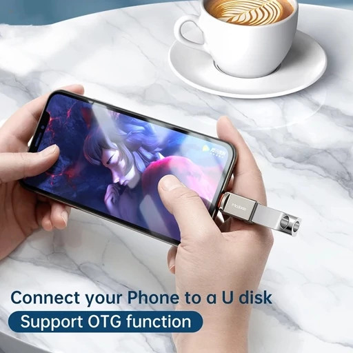 مبدل USB به لایتنینگ مکدودو OT-8600 با بدنه آلومینیومی و طراحی مینیمال.