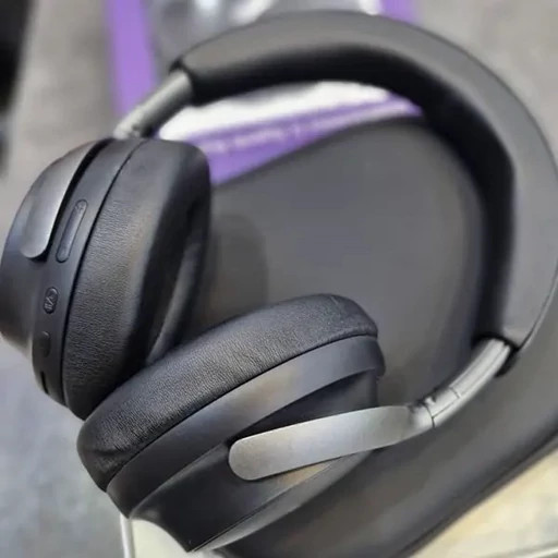 هدفون بلوتوثی روگوشی اولتراسور مدل U-Hs1 با طراحی شیک و بالشتکهای نرم، موجود در اکسسوری استور.