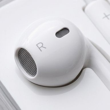 خرید و قیمت هندزفری EarPods با طراحی ارگونومیک در اکسسوری استور