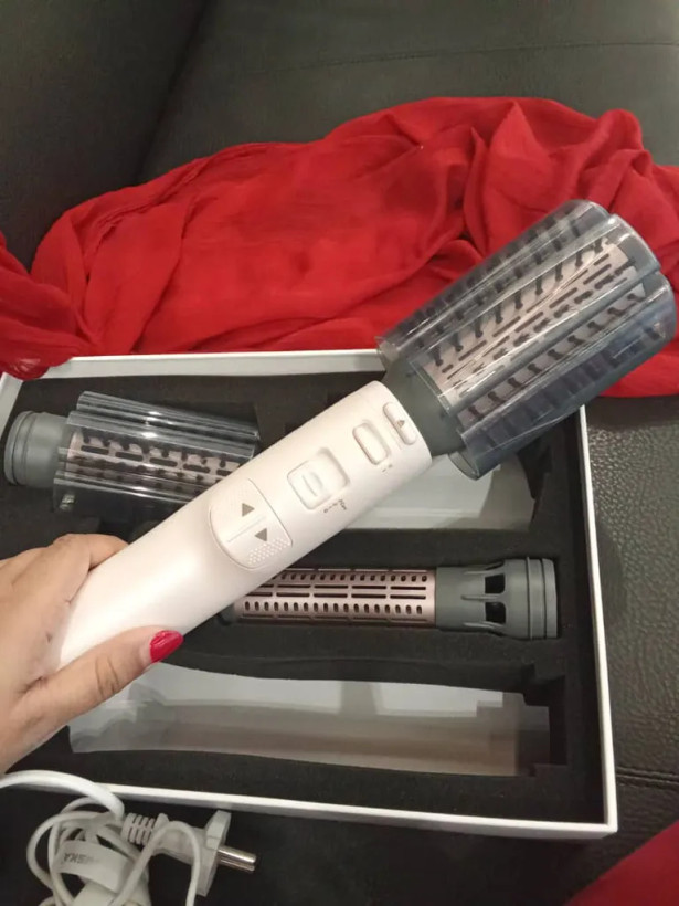 تصویر سشوار چرخشی حرفهای هیسکا مدل H5255 با سه برس و سیستم یونساز، مناسب برای خرید با بهترین قیمت از اکسسوری استور.